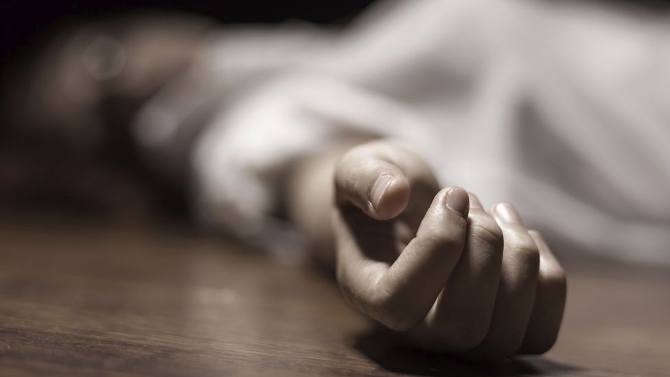 माटोको ढिस्कोले पुरिएर सासूको ज्यान गयो, बुहारी घाइते