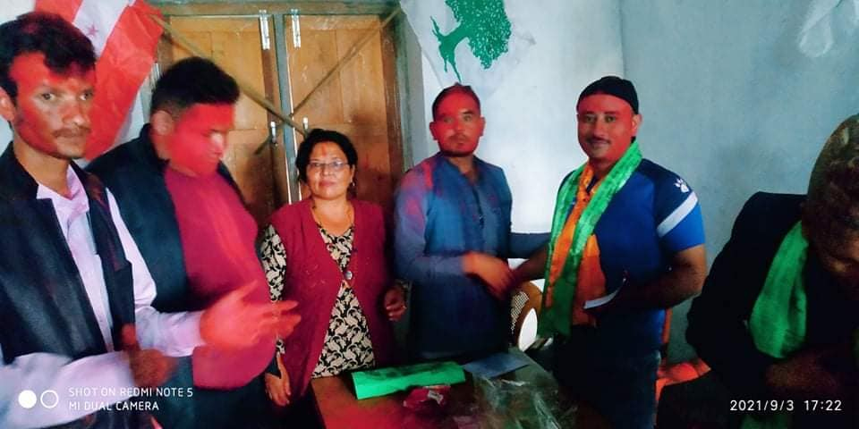 नेपाली कांग्रेस तामाकोशी गाउँपालिका वडा इकाई समिति सहरे पाँच दोलखाले सुरज के.सी.लाई सभापतिमा  सर्वसहमतिले चयन 