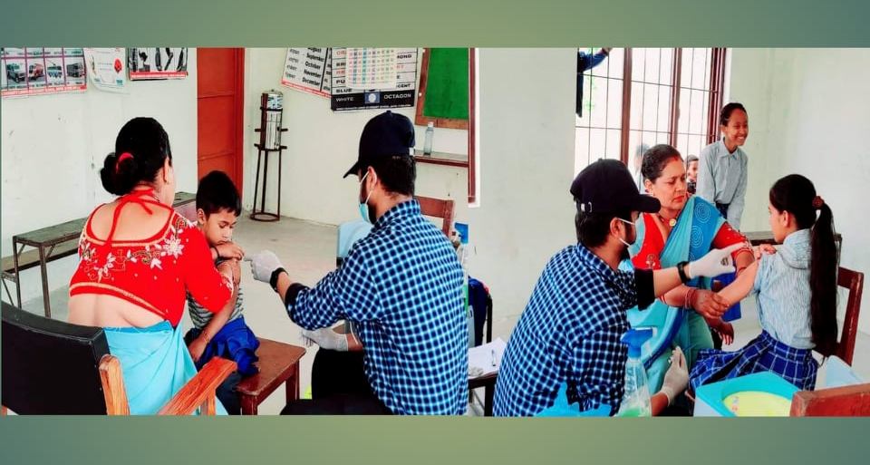 तामाकोशी गाउँपालिकामा ३ हजार ५ सय १७ जना बालबालिकाले टाइफाइड विरुद्धको खोप लगाए 